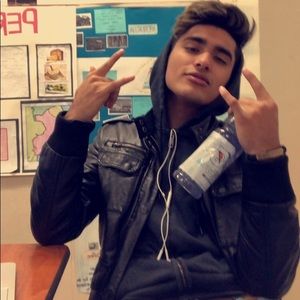 Meet your Posher, Alex